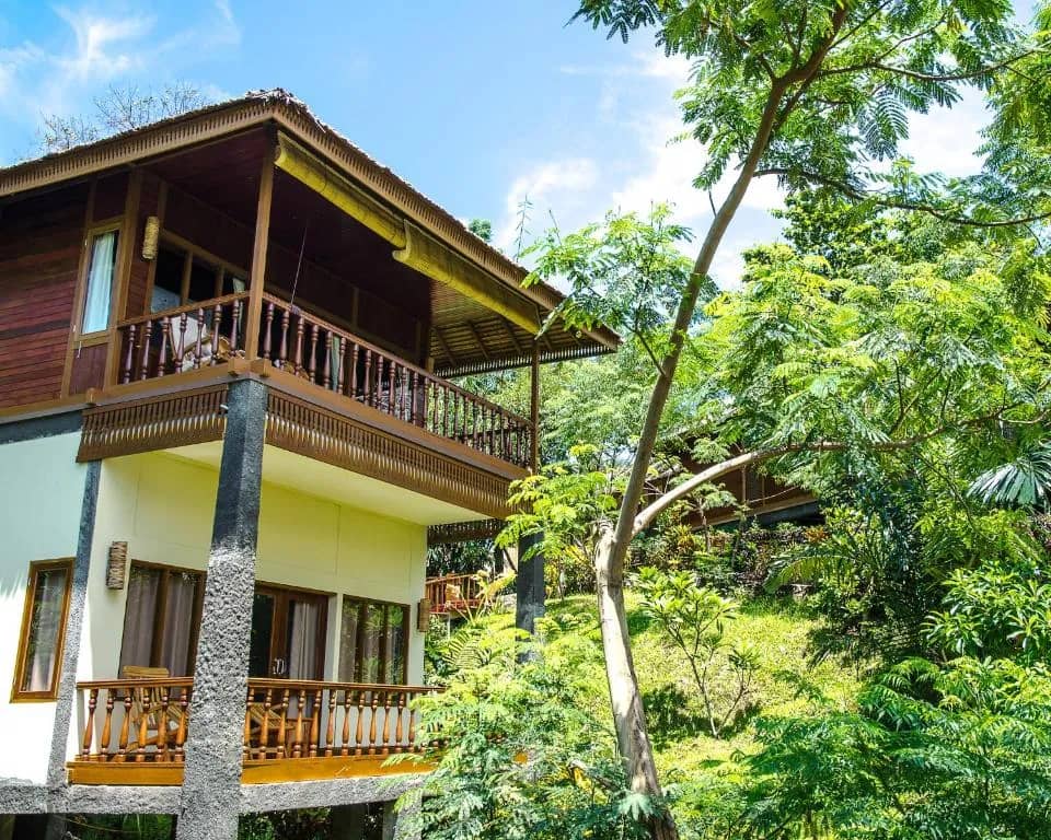 Two-Storey Luxury Cottage - image Two-Storey Luxury Cottage - image