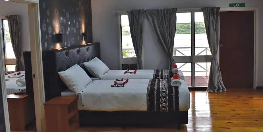 Deluxe Room - image Deluxe Room - image