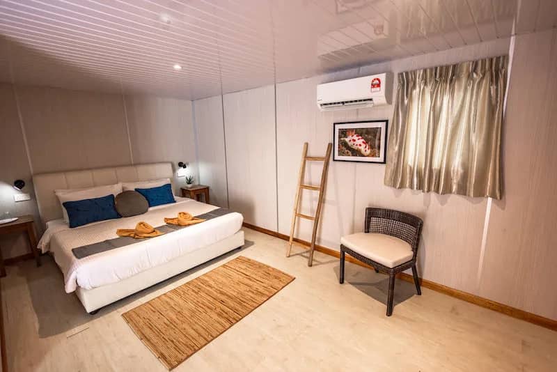 Deluxe Room - image Deluxe Room - image