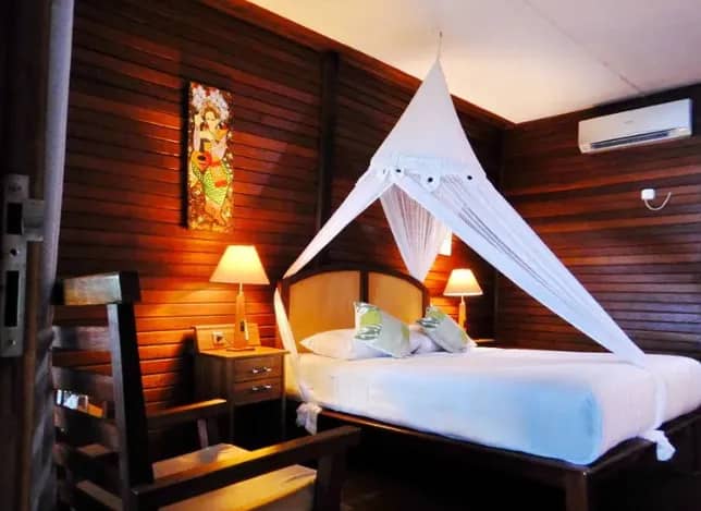 Beachfront Deluxe Bungalow - image Beachfront Deluxe Bungalow - image