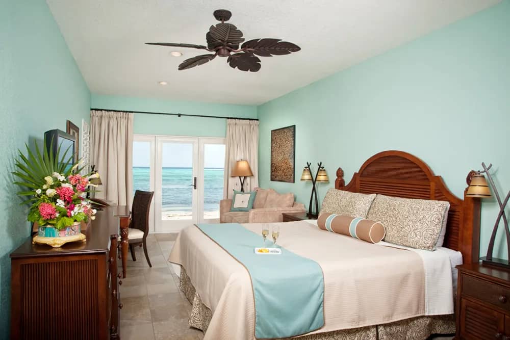 Ocean Front Room - image Ocean Front Room - image