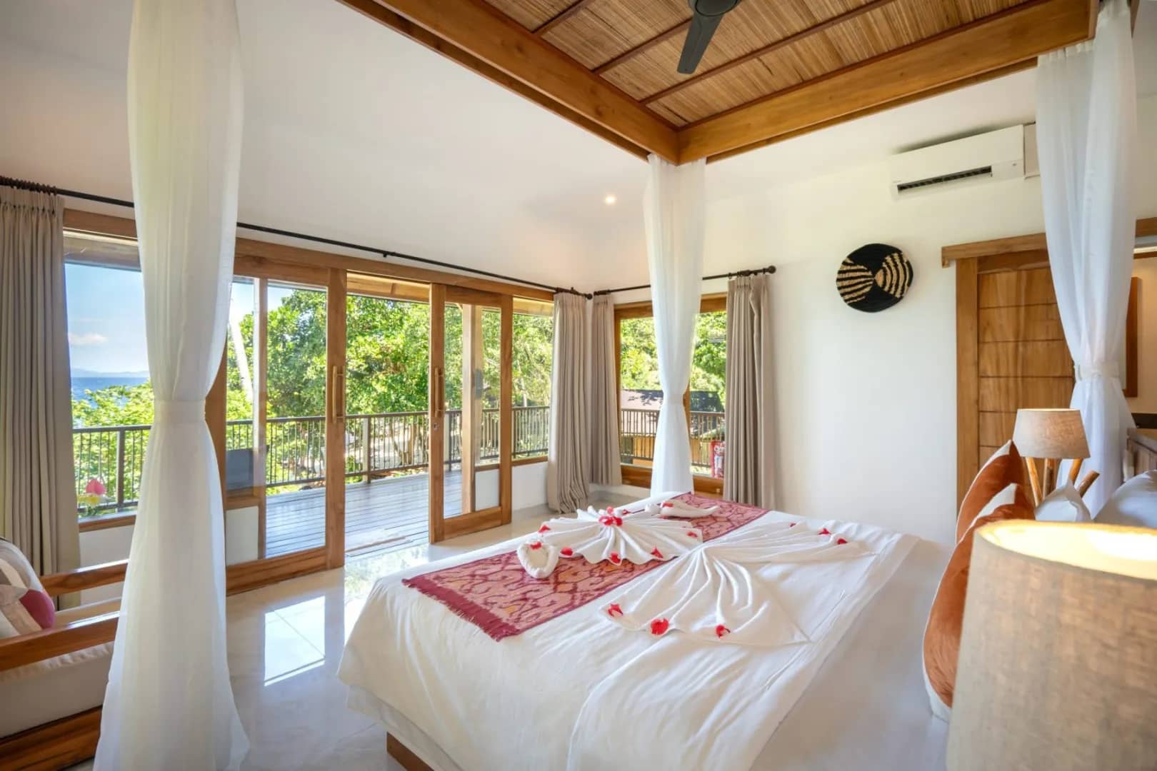 Premium Ocean Front Cottage - image Premium Ocean Front Cottage - image