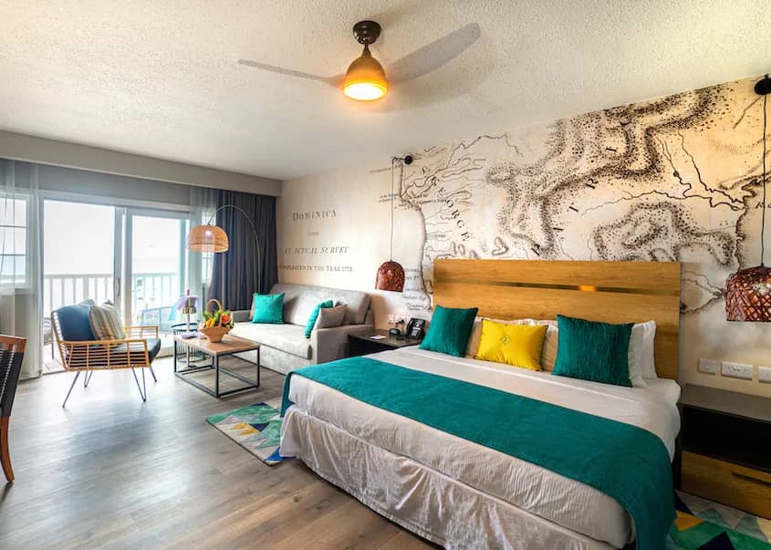 Deluxe Oceanfront Room - image Deluxe Oceanfront Room - image