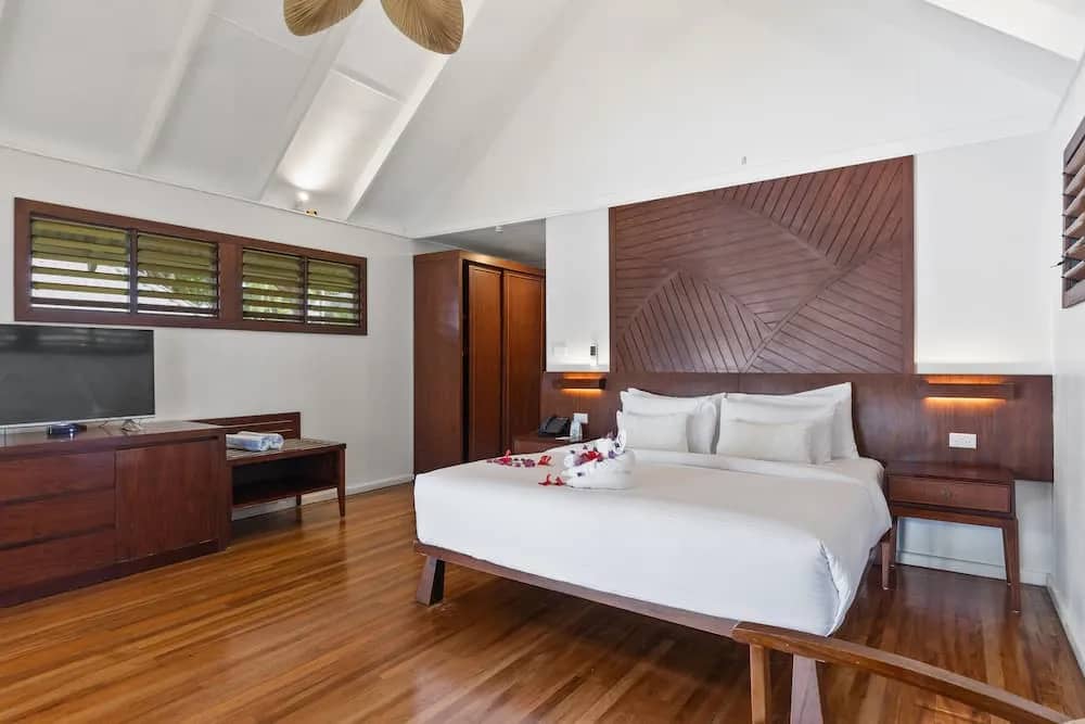 Premium Waterfront Fare - image Premium Waterfront Fare - image