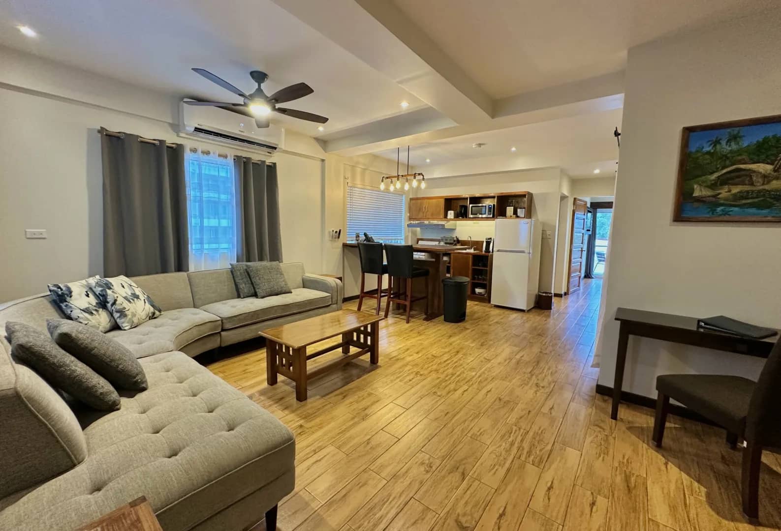 Executive Suite - Downtown View - image Executive Suite - Downtown View - image