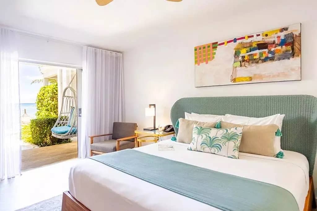 Deluxe Room - image Deluxe Room - image