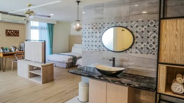 Ocean Deluxe - image Ocean Deluxe - image