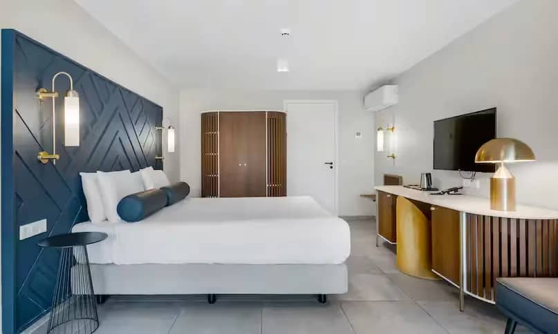 1 King Bed Deluxe Guestroom - image 1 King Bed Deluxe Guestroom - image