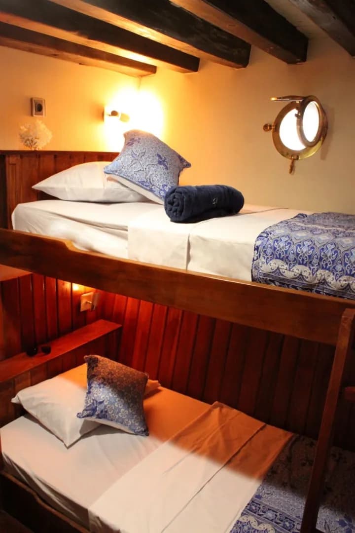 Standard Lower Deck - image Standard Lower Deck - image