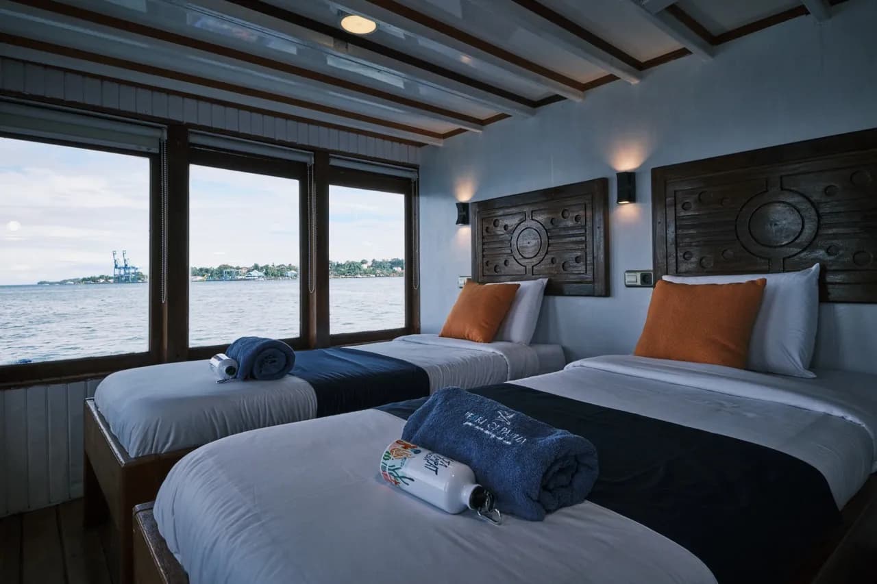 Seaview Suite Cabin Upper Deck - image Seaview Suite Cabin Upper Deck - image