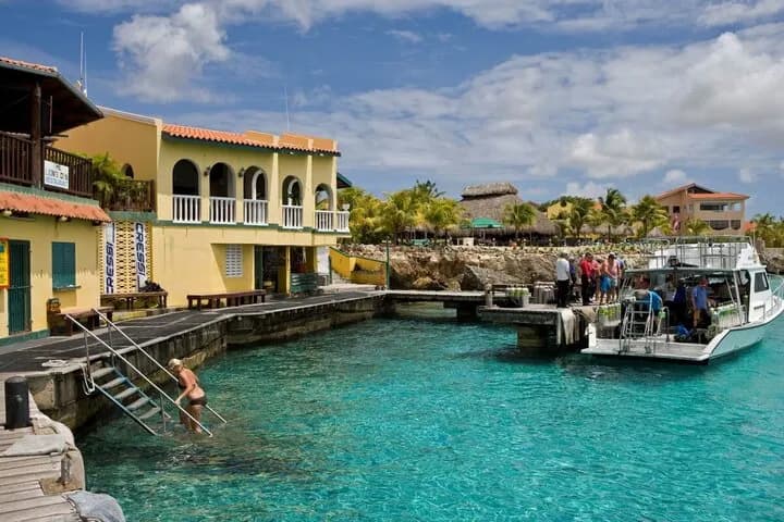 The only PADI Career Development Center in Bonaire - image The only PADI Career Development Center in Bonaire - image