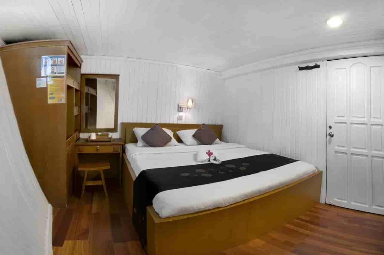 Thumbnail 10 Thumbnail 10