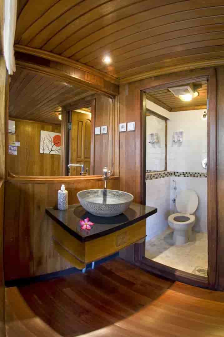 Thumbnail 9 Thumbnail 9