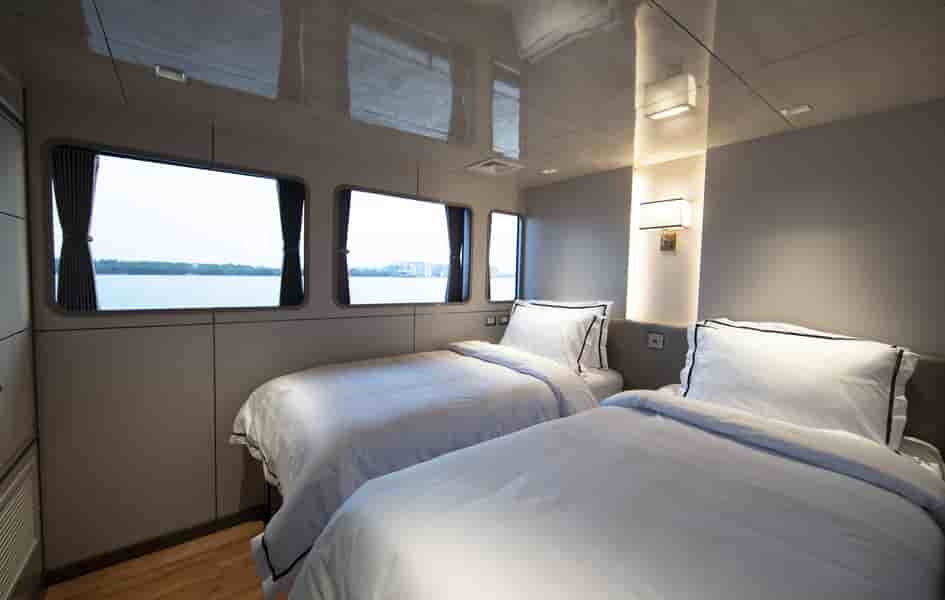 Thumbnail 3 Thumbnail 3