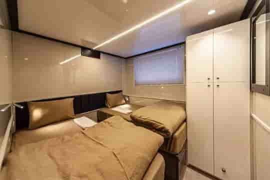 Thumbnail 3 Thumbnail 3