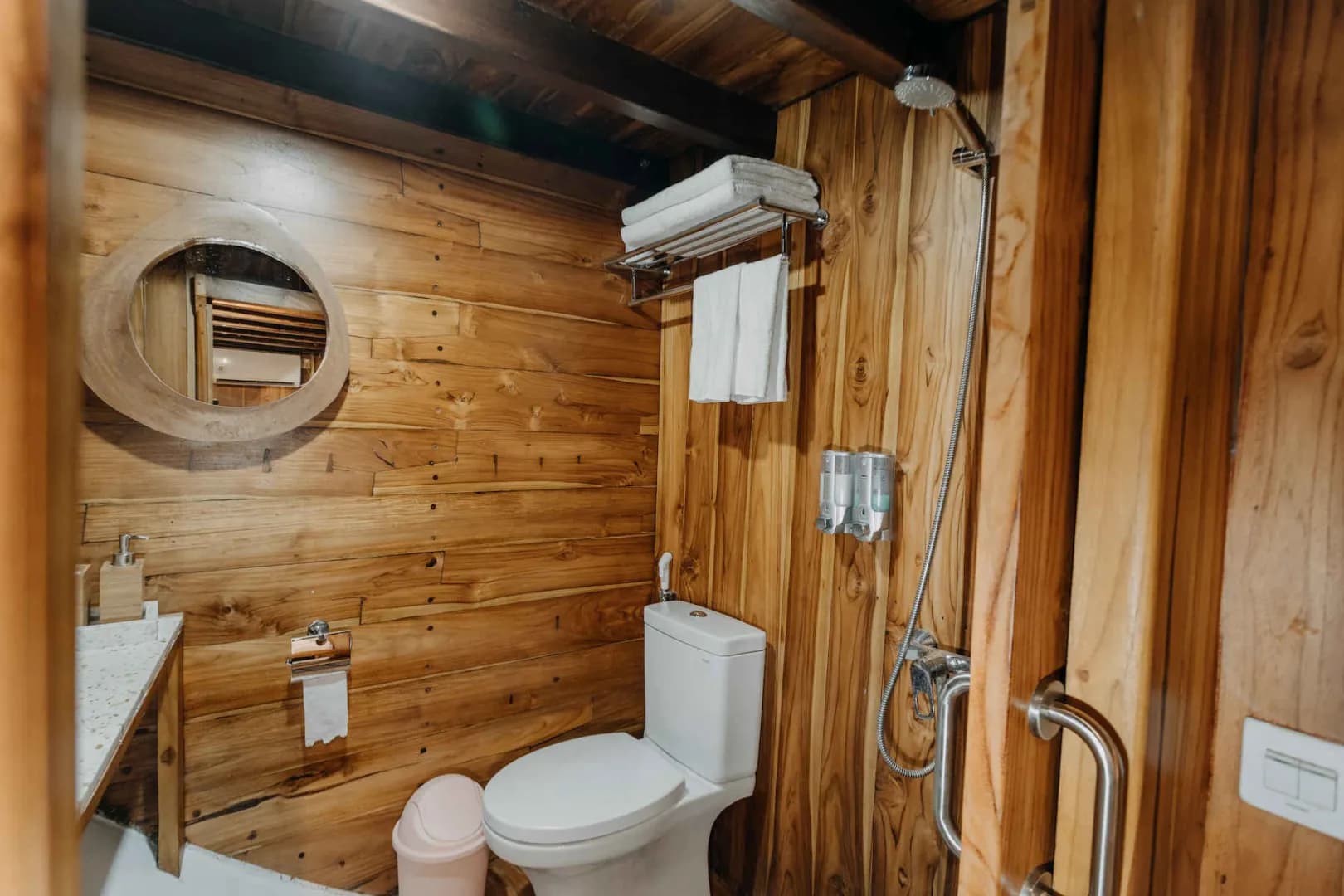 Andamari Phinisi - image Andamari Phinisi - image