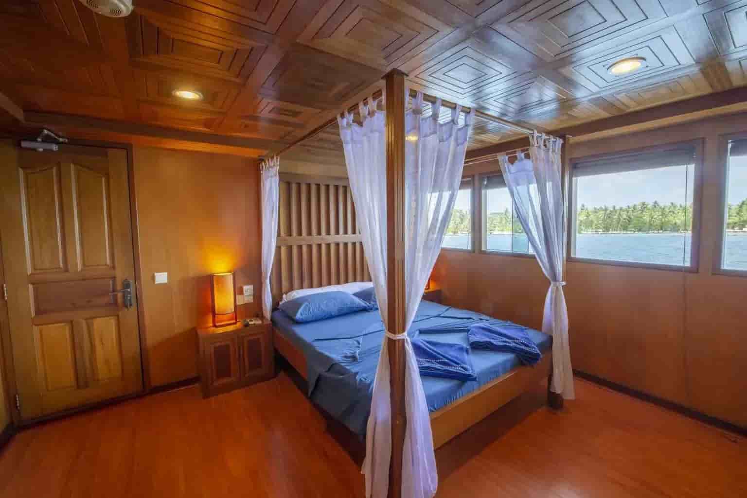 Thumbnail 3 Thumbnail 3