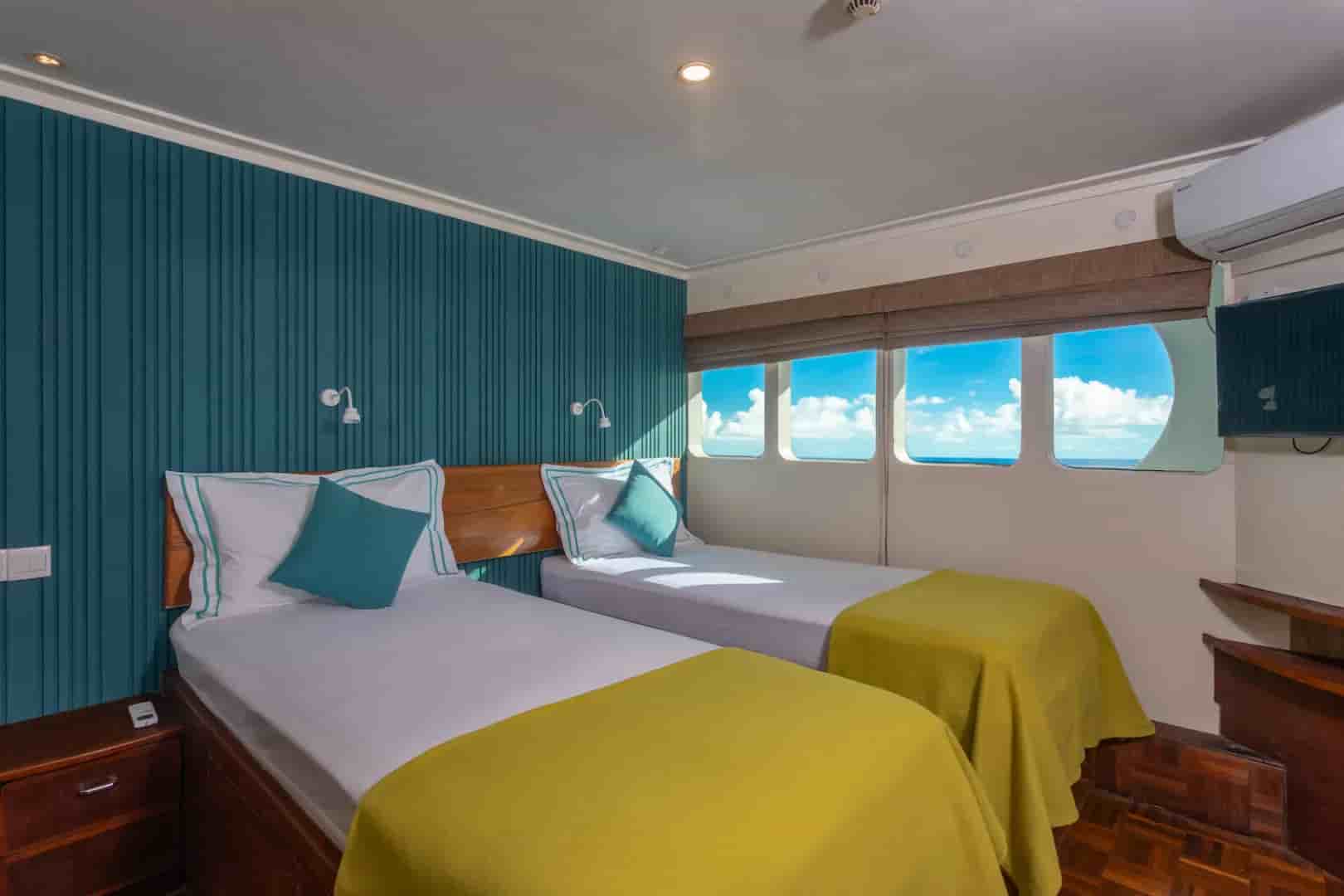 Thumbnail 9 Thumbnail 9