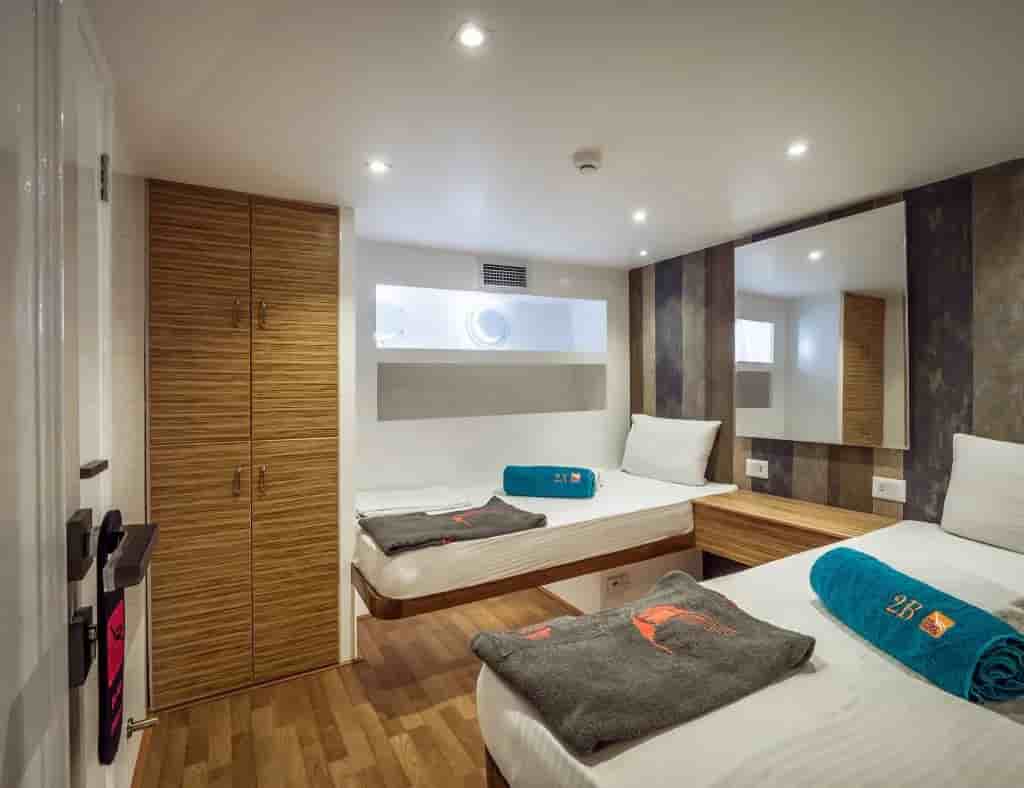 Thumbnail 9 Thumbnail 9