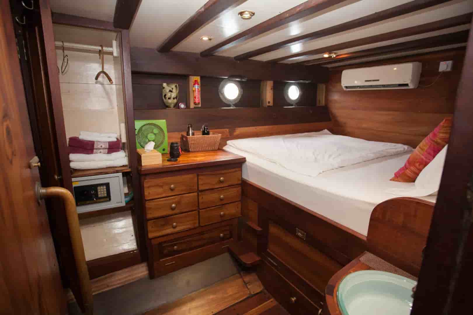 Thumbnail 4 Thumbnail 4