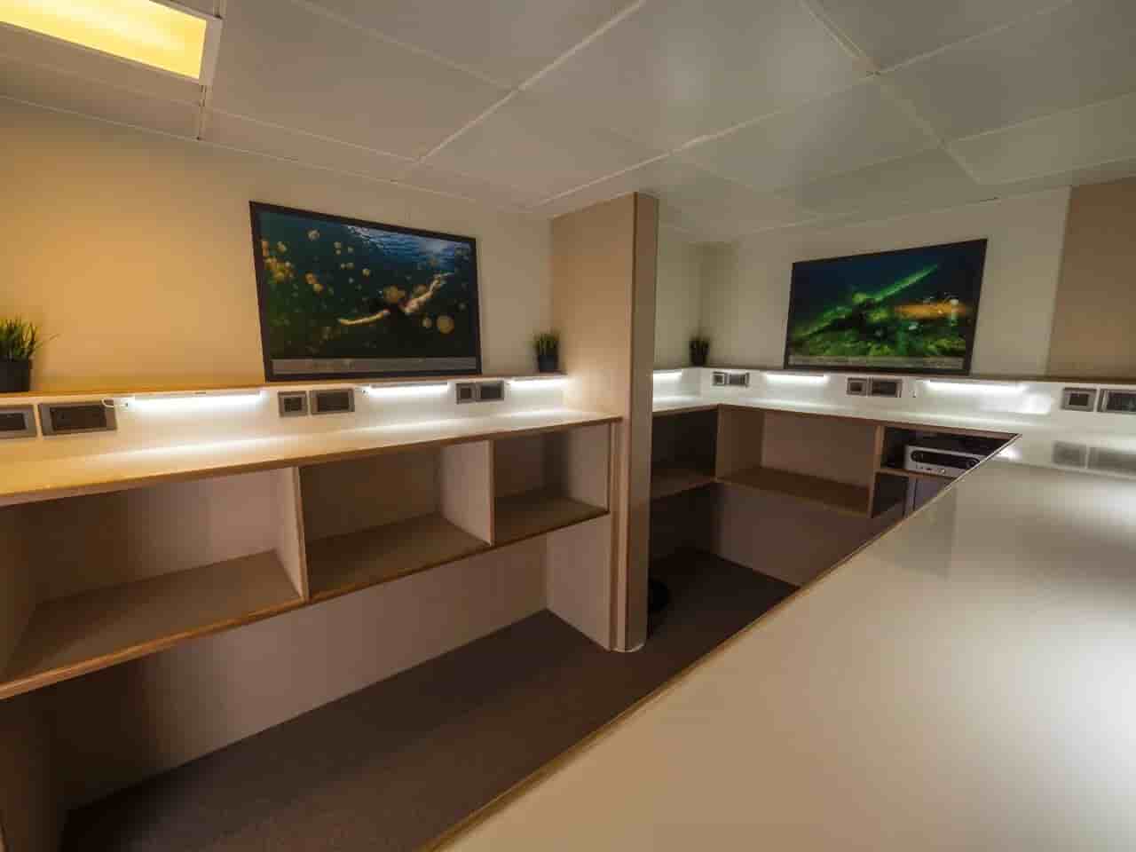 Thumbnail 8 Thumbnail 8