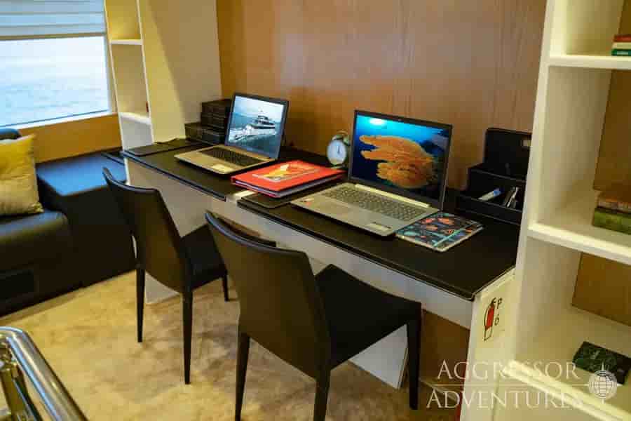 Thumbnail 4 Thumbnail 4