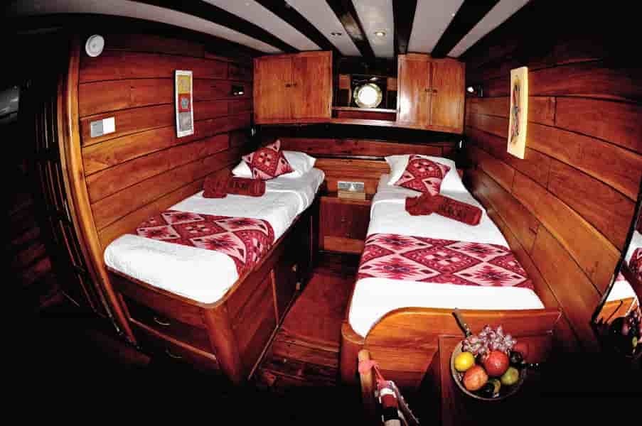 Thumbnail 9 Thumbnail 9