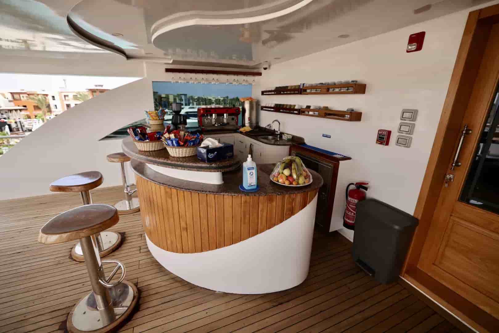 Thumbnail 4 Thumbnail 4