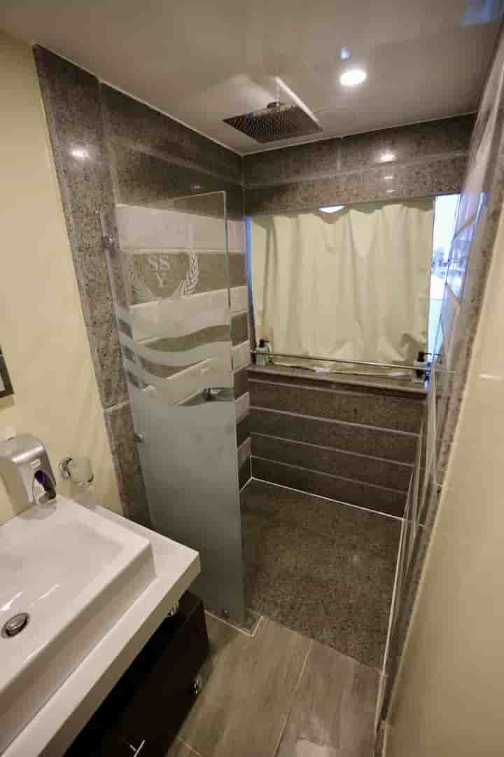 Thumbnail 9 Thumbnail 9