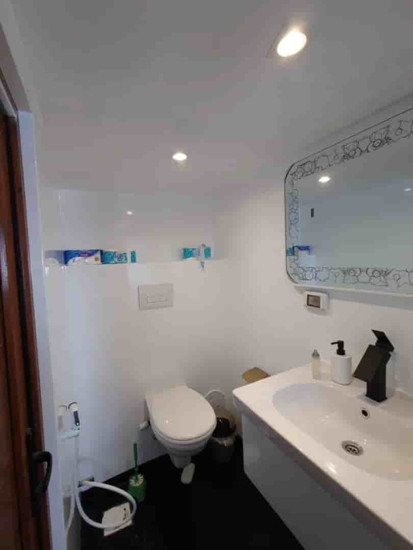 Thumbnail 9 Thumbnail 9