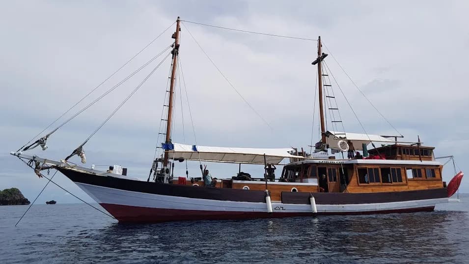 Kira Kira Liveaboard - image Kira Kira Liveaboard - image