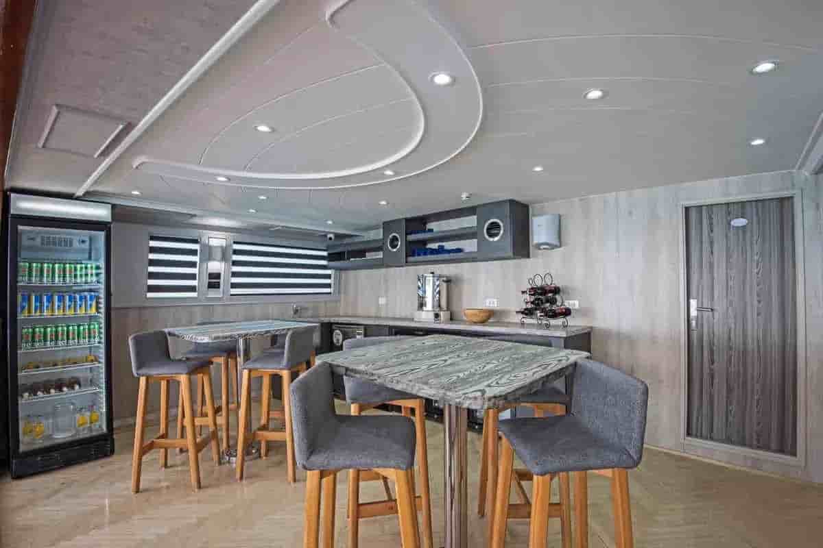 Thumbnail 9 Thumbnail 9