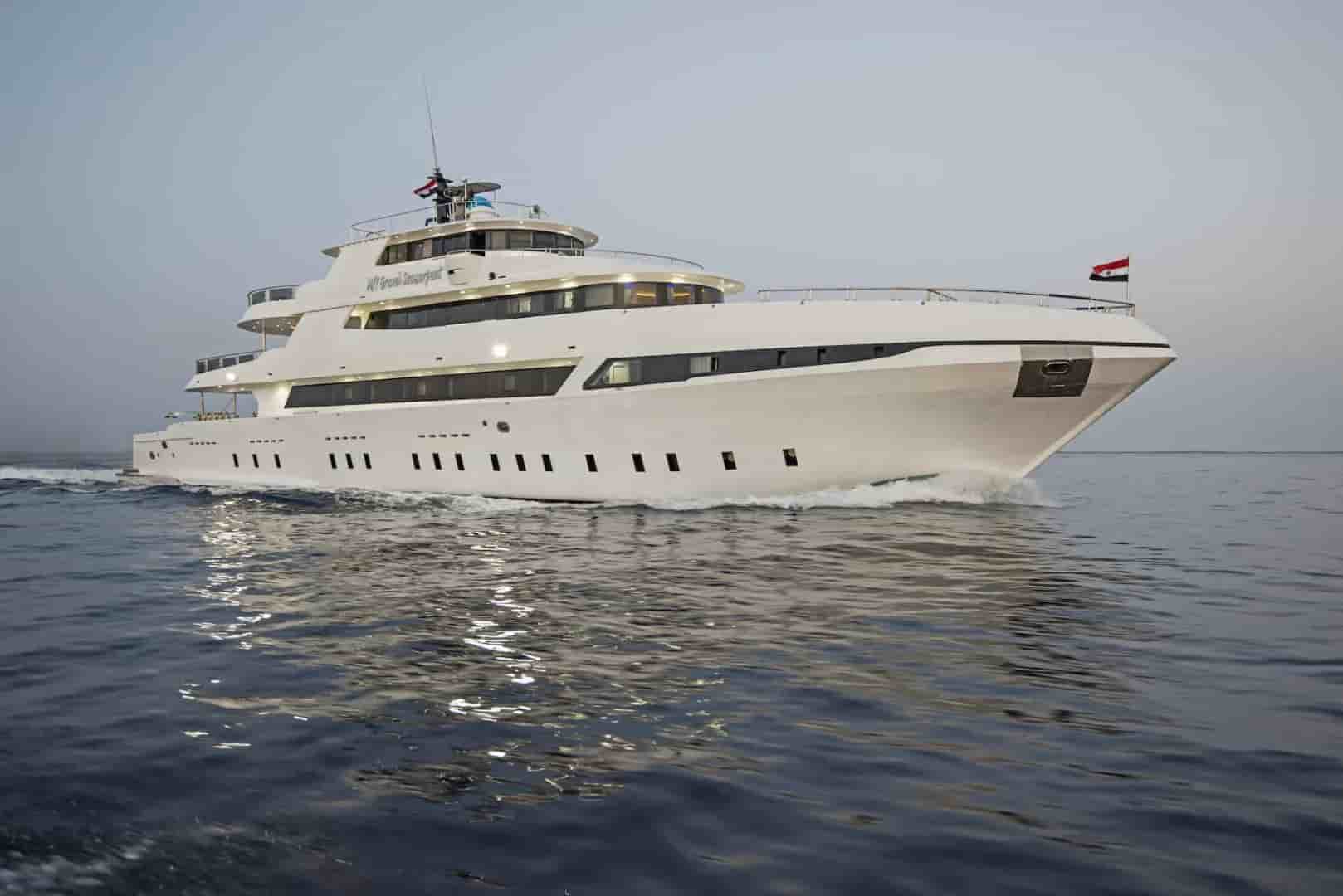 Thumbnail 1 Thumbnail 1