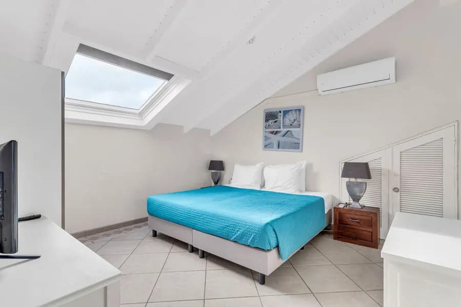 Spacious bedroom of the VIP Suite Spacious bedroom of the VIP Suite