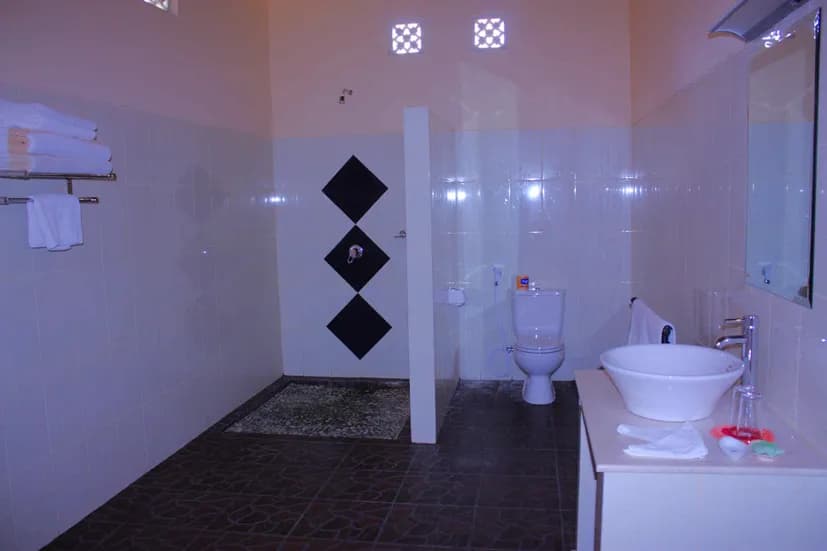 Ocean_View_Tulamben-Bathroomshowerside.jpg Ocean_View_Tulamben-Bathroomshowerside.jpg