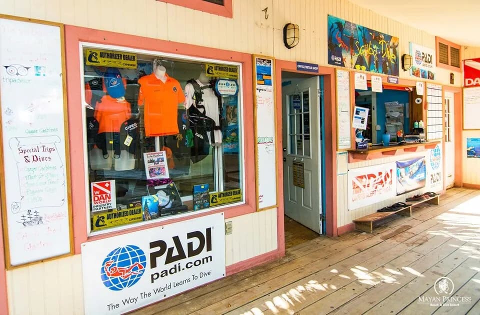 Dive shop at Maya Princess Roatan Dive shop at Maya Princess Roatan