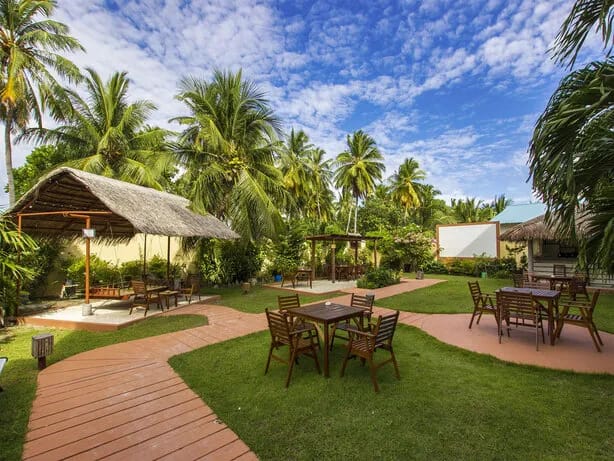 Emperor Divers Laamu at Reveries Diving Village - image Emperor Divers Laamu at Reveries Diving Village - image