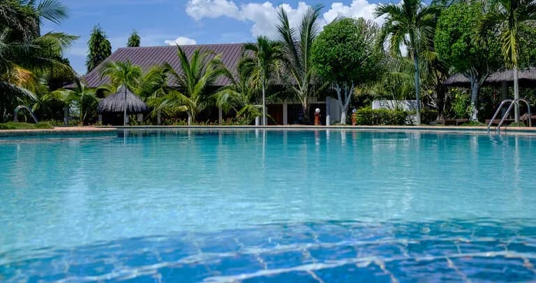 Kasai-Village-Moalboal-3-pool-2.jpg Kasai-Village-Moalboal-3-pool-2.jpg