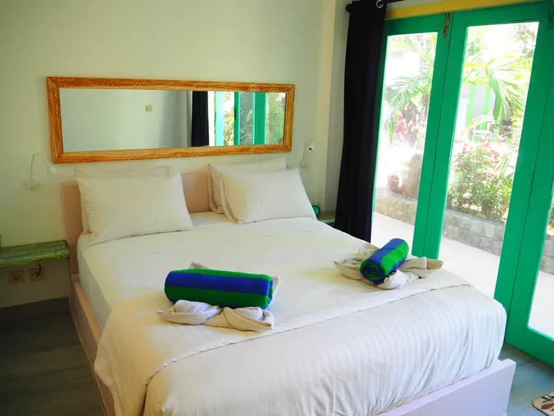 Spacious Private Double Rooms Spacious Private Double Rooms