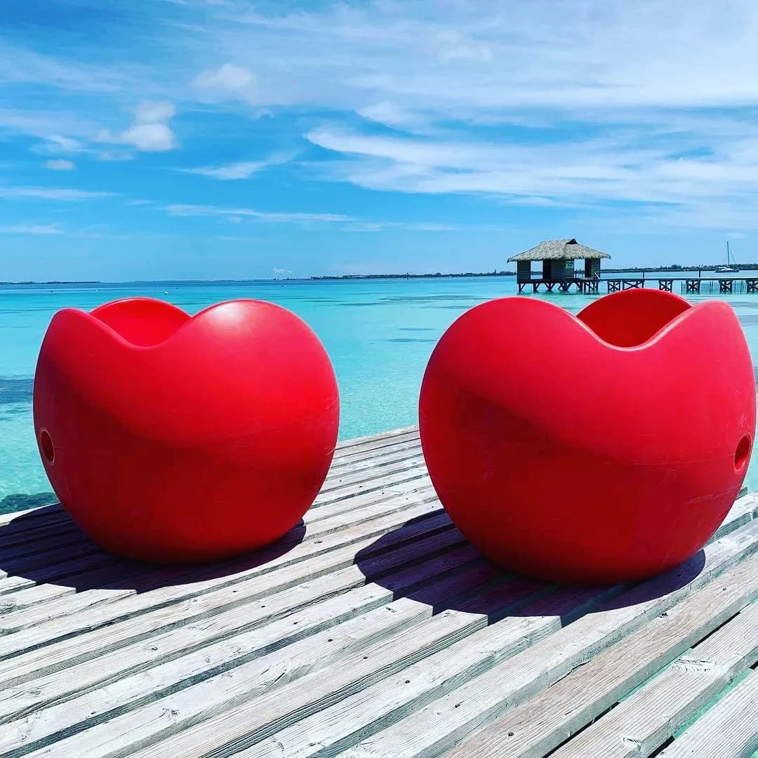 Modern sitting area at Havaiki Lodge in Fakarava. Modern sitting area at Havaiki Lodge in Fakarava.