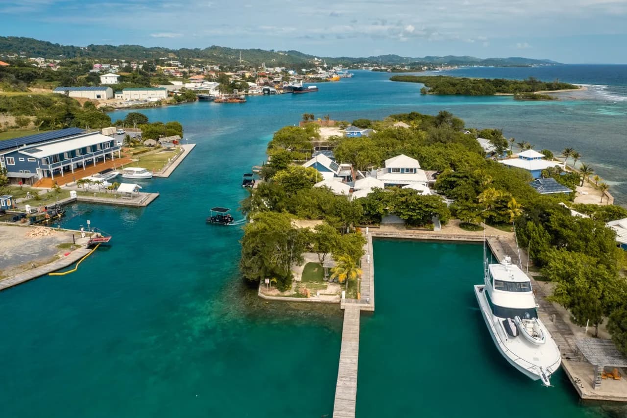 Barefoot Cay Resort & Spa, and Barefoot Divers Lodge & Dive Center Barefoot Cay Resort & Spa, and Barefoot Divers Lodge & Dive Center