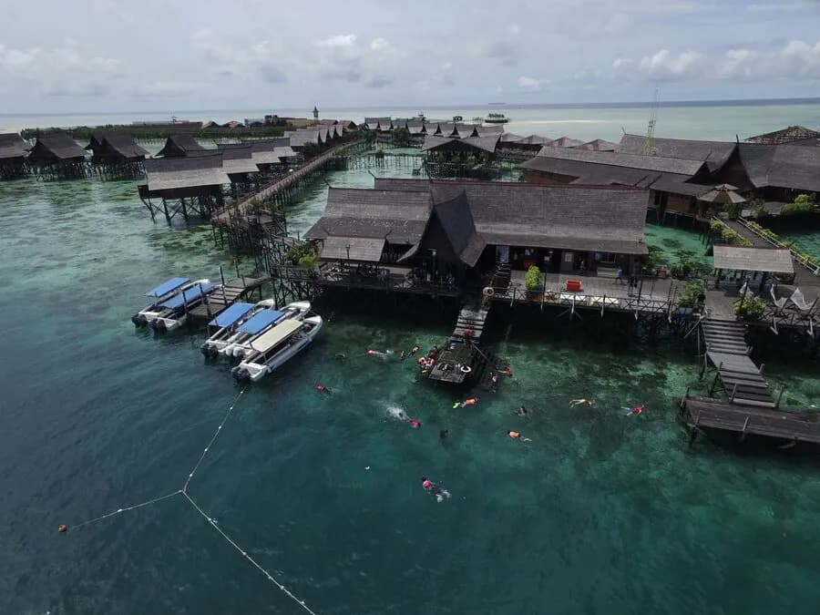 An overhead view of Sipadan-Kapalai Resort An overhead view of Sipadan-Kapalai Resort