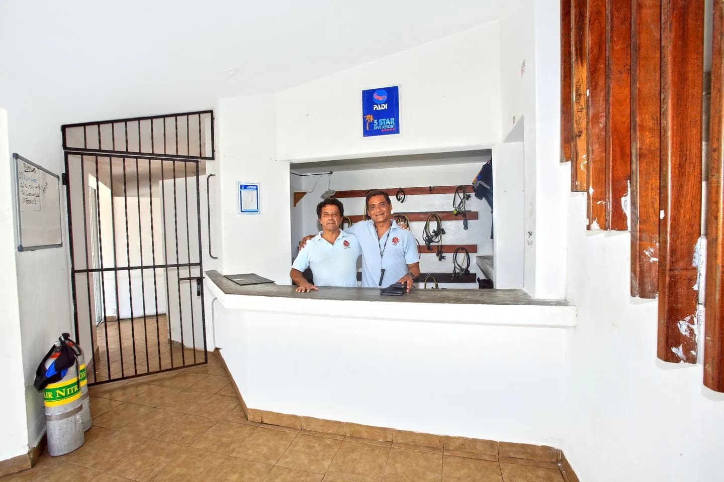 CDMC-UW-4.JPG CDMC-UW-4.JPG