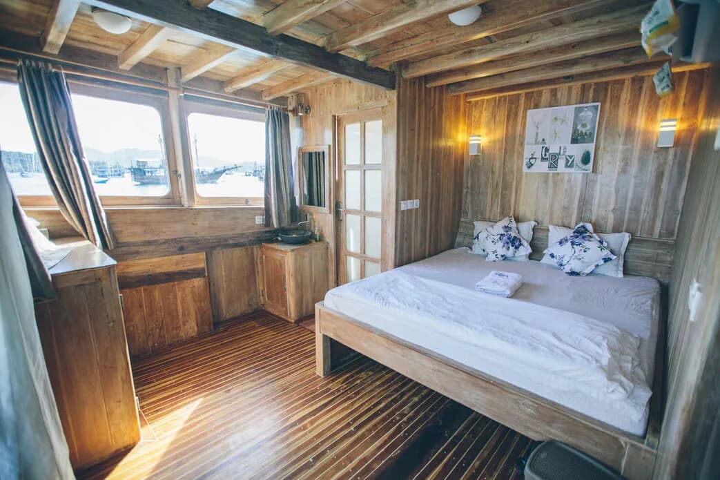 Master Double Bedroom with Balcony - image Master Double Bedroom with Balcony - image