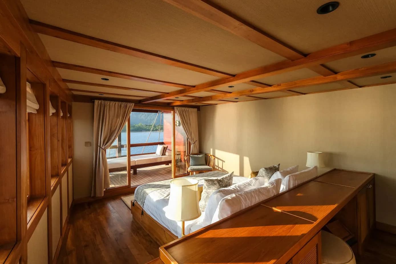 Owner's Stateroom - image Owner's Stateroom - image