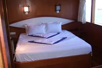 Upper Deck Cabins - image Upper Deck Cabins - image