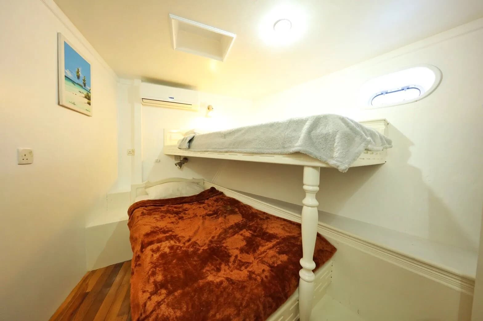 Standard Cabins - image Standard Cabins - image