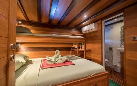 Deluxe Cabins - image Deluxe Cabins - image