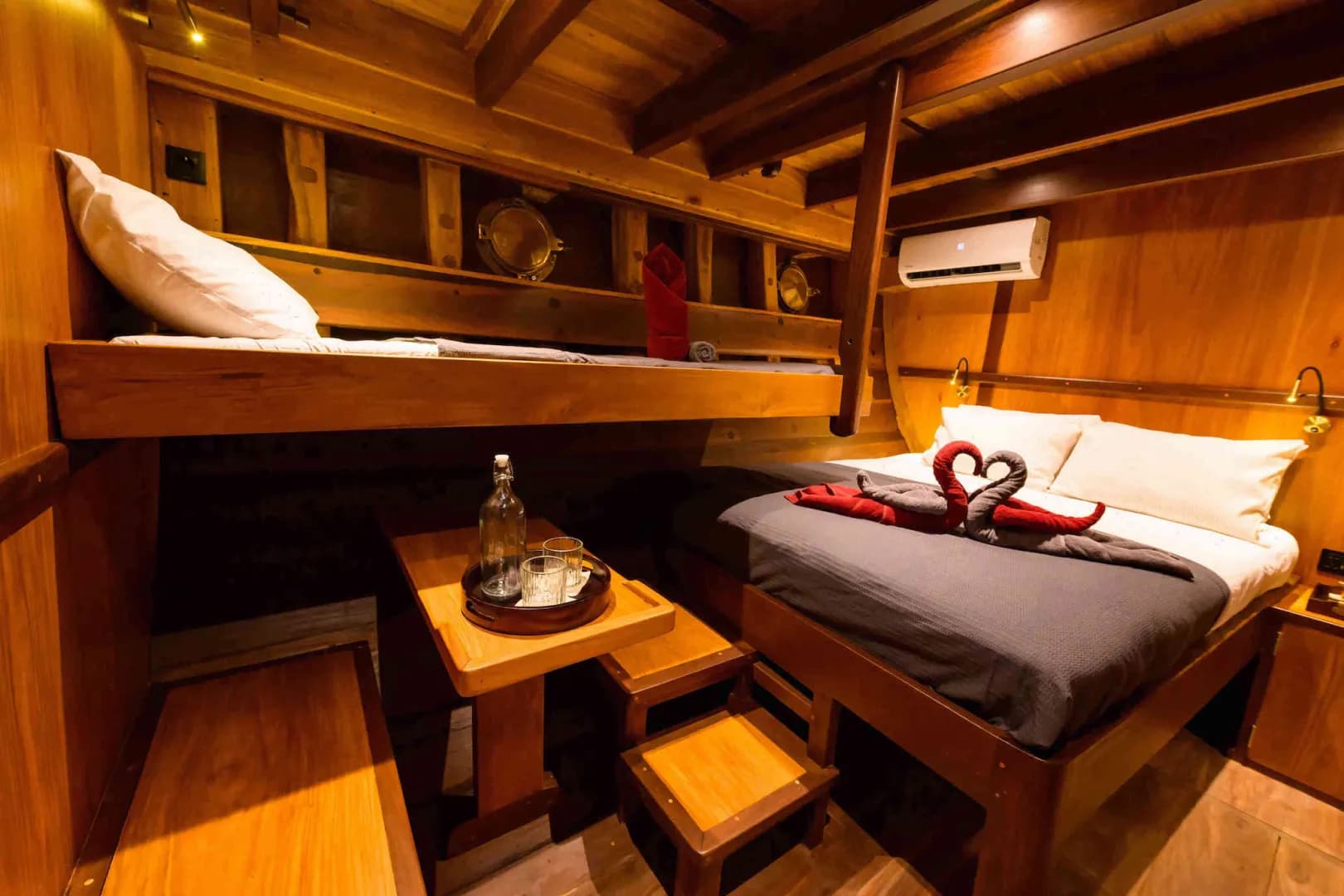 Asmat Cabin - image Asmat Cabin - image