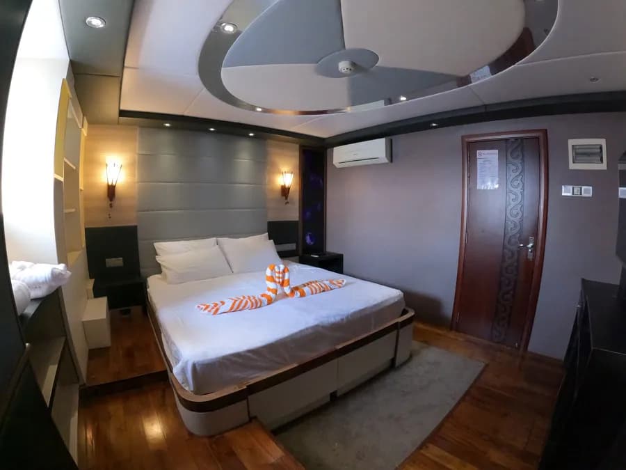 Double Cabins - image Double Cabins - image